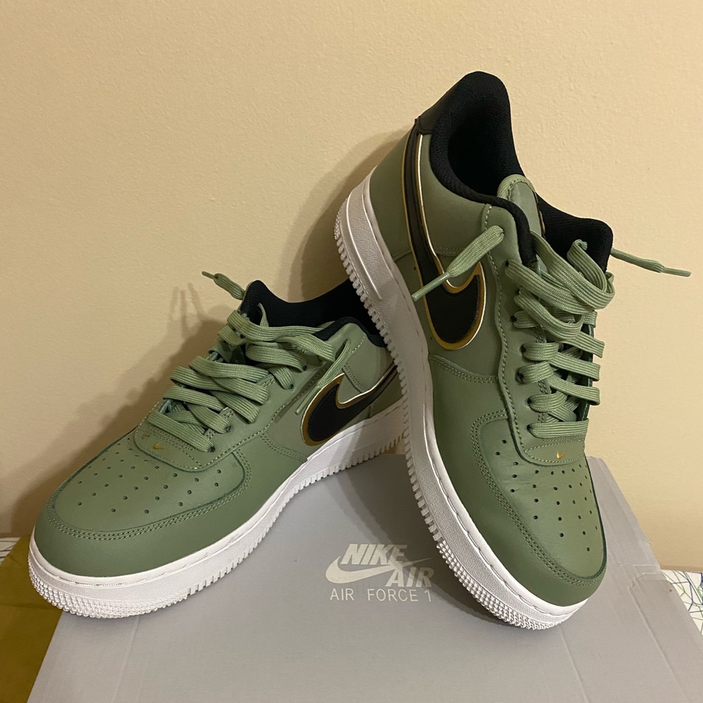 Nike Air Force 1 '07 LV8 'Metallic Swoosh Pack - Oil Green' DA8481-300